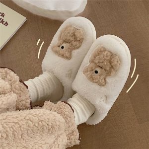 Lovely Cartoon Bear Letter V Plush Slippers - Modakawa Modakawa