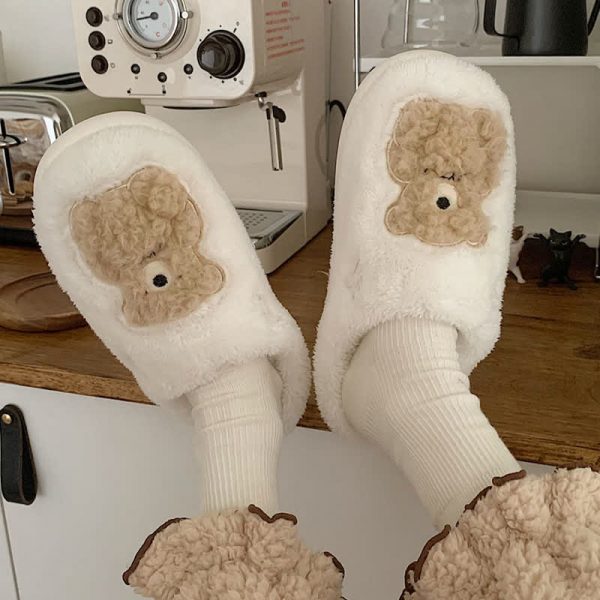 Lovely Cartoon Bear Letter V Plush Slippers - Modakawa Modakawa