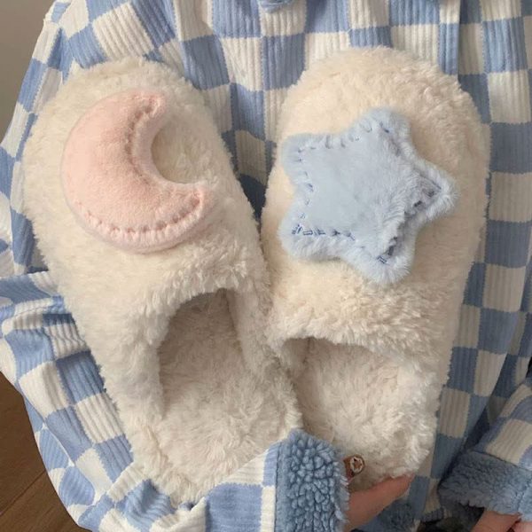 Chic 3D Star Moon Decor Plush Slippers - Modakawa Modakawa