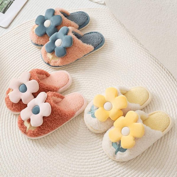 Flowers Plush Slippers - Modakawa Modakawa